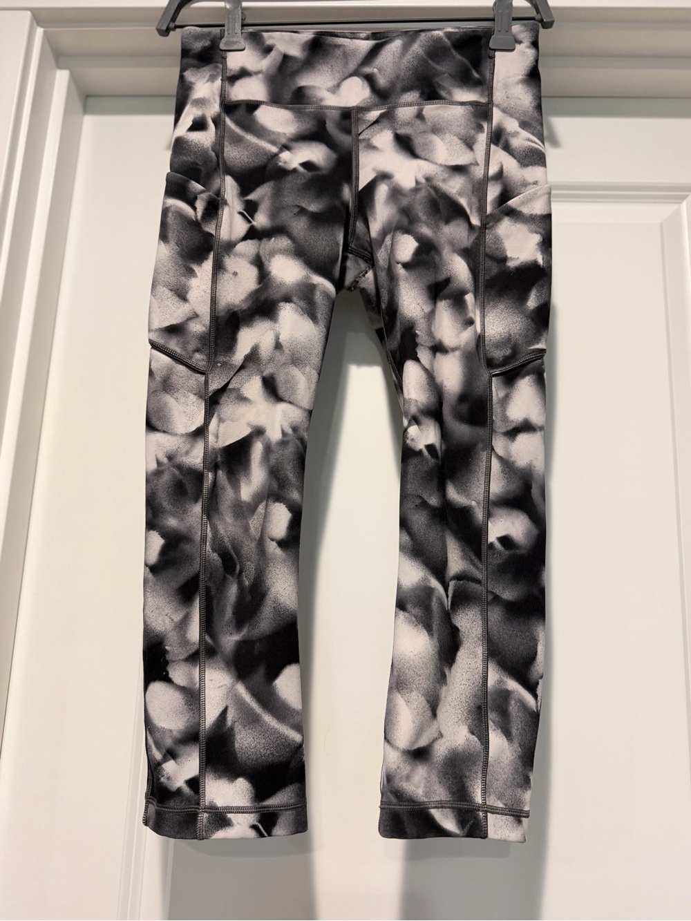 lululemon athletica Black & White Abstract Print Kids Leggings